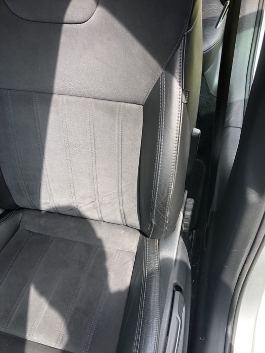 Interior piele Alcantara Skoda Octavia 3 facelift Scaune fata bancheta spate cotiera si fete uso spate Piele neagra