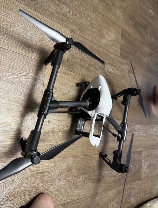 Продам профессиональный дрон Dji inspire 1