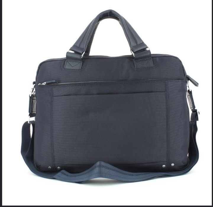 Geantă business / laptop premium Piquadro – nouă