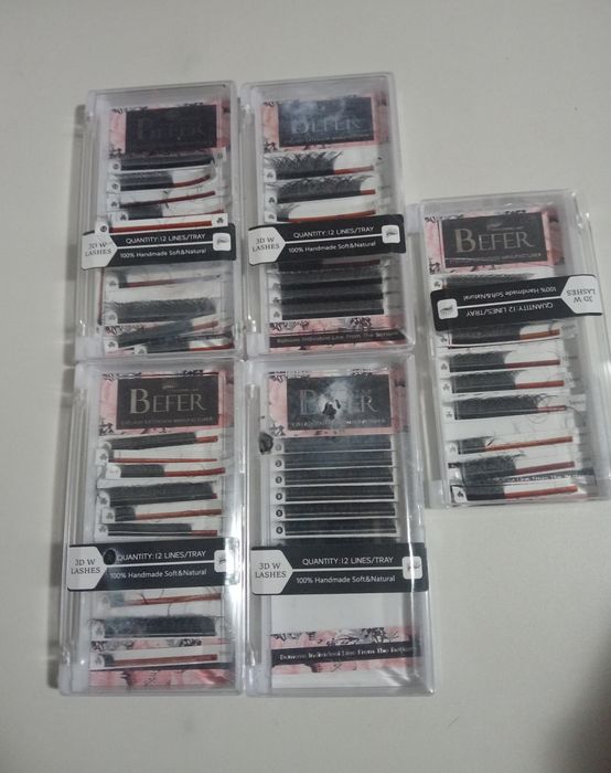 Vând extensii de gene