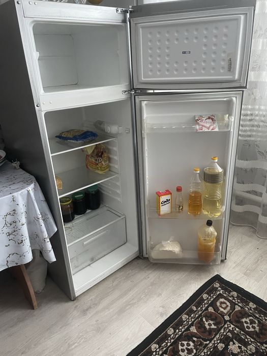 Продам холодильник