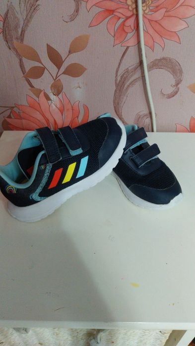 Adidasi baiat 26 1/2