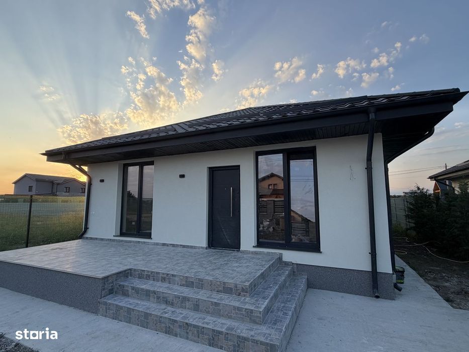 Casă Individuală Modernă 4 camere și 2 băi / 105 mp parter + 55 mp pod