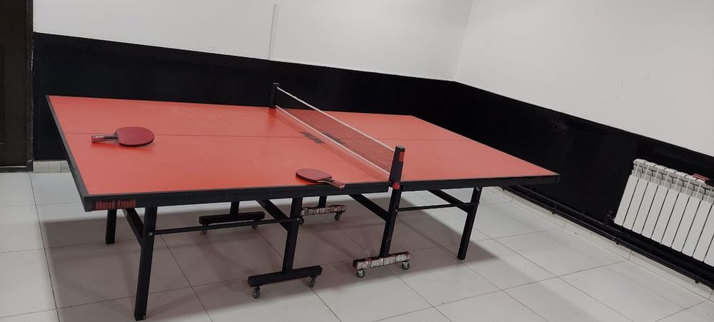 Ping pong stol tennis sotiladi