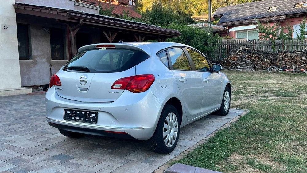 Opel Astra J 1,7 CDTI - 2014