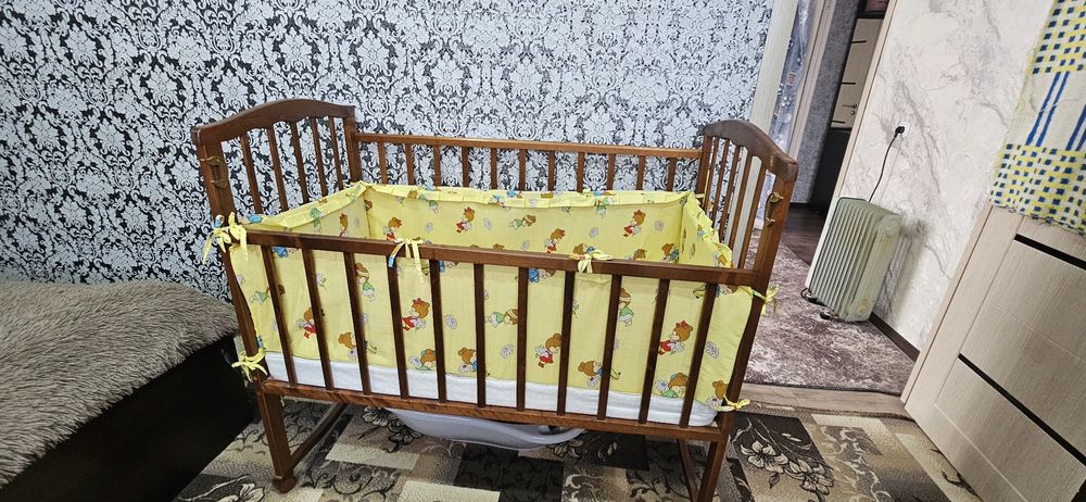 Продам детскую  кроватку