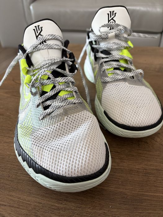 Nike Kyrie баскетболни обувки – Размер 42