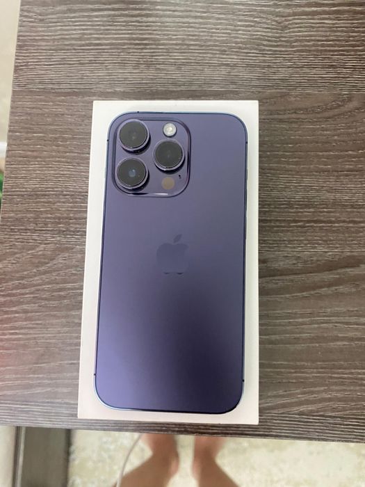 Продам айфон 14 про