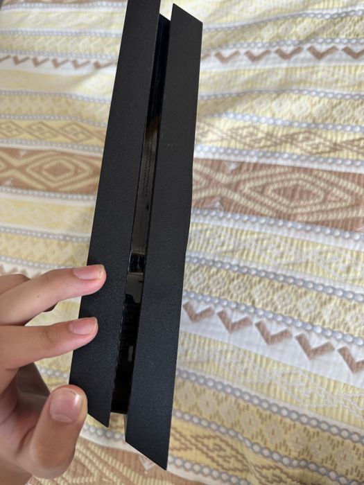 PlayStation4Fat CUH-10xx