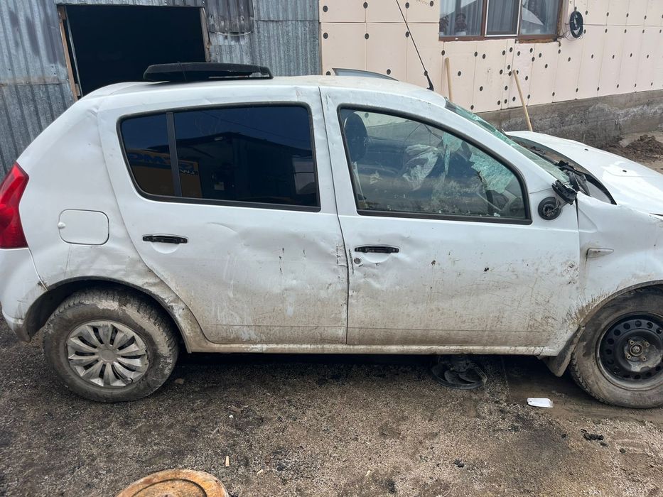 Рено 1.6 по запчастям без док