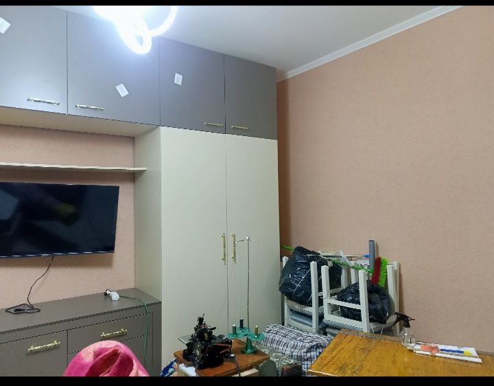 Продам дом 1 комнатный с маленьким двориком обустроен,зайти и жить