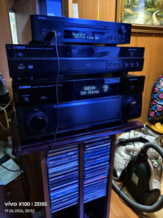 Yamaha RX-A1020.