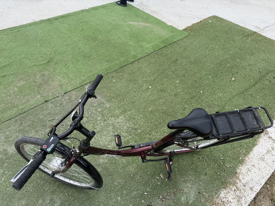 Bicicletă electrică Assist Step-Thru 2023, autonomie 20 km, baterie Samsung, stare foarte bună