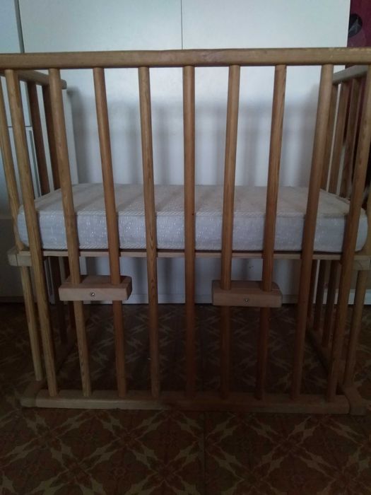 Продам детскую кроватку