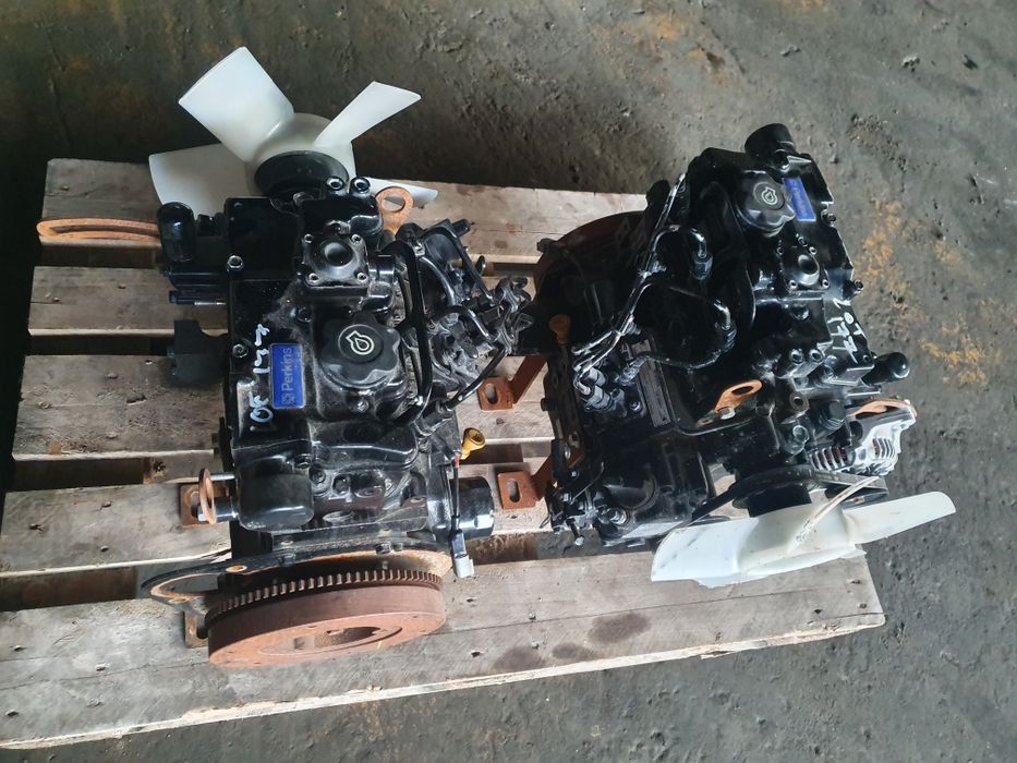 Perkins 1cx sau Caterpillar
