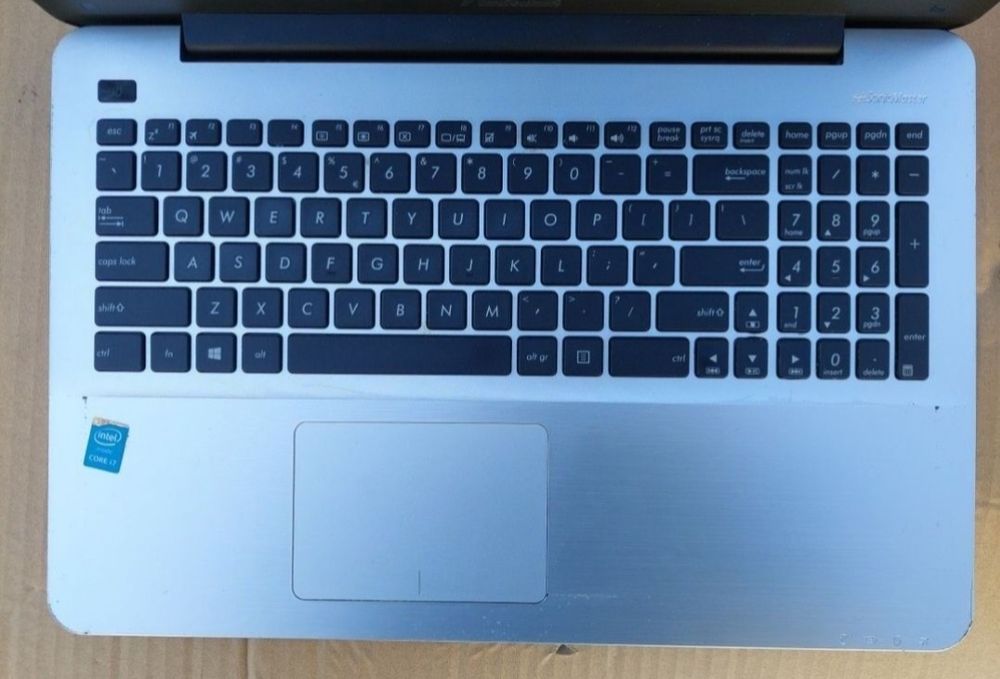 Laptop Asus X555L i7