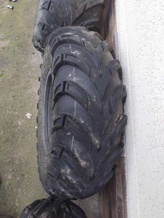 Vând set roți CF moto,noi