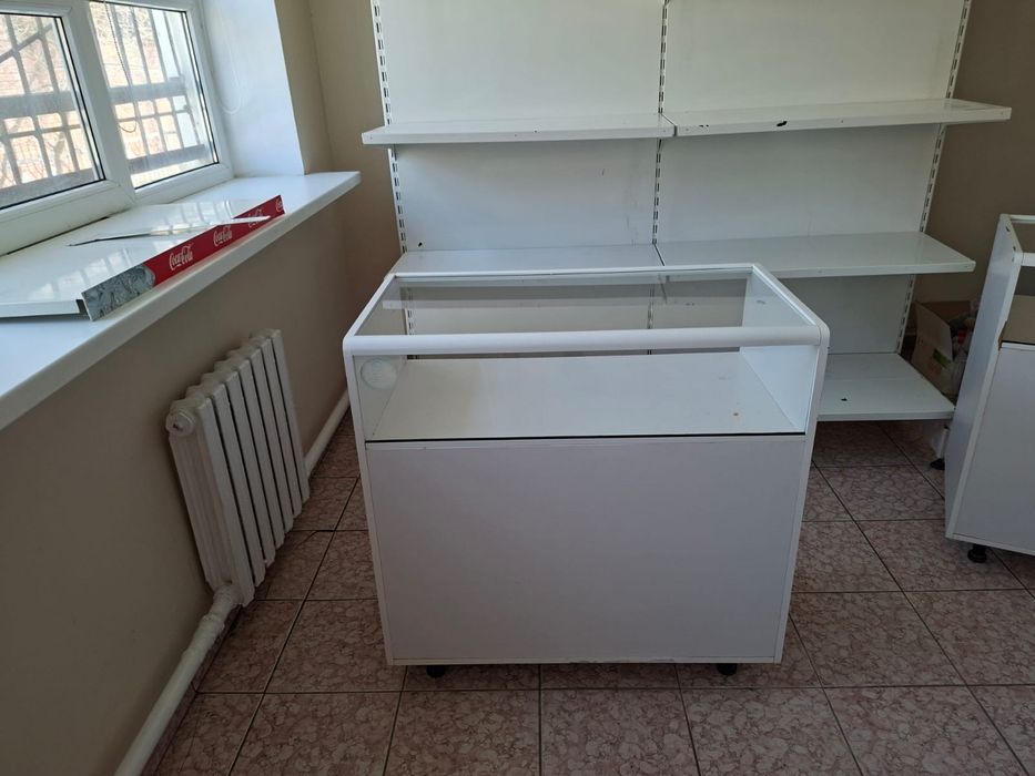 Витринный шкаф (4шт)