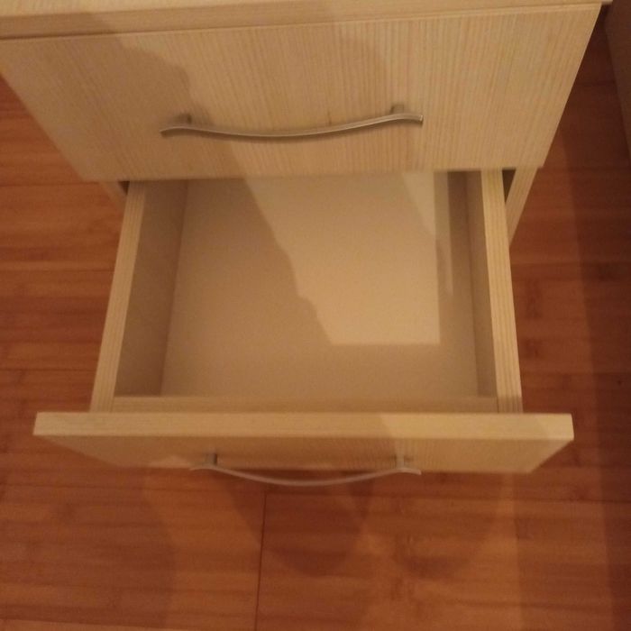 vand dormitor pat comoda noptiera