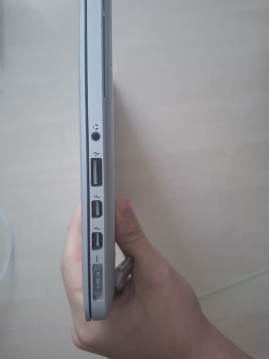 Macbook Pro 15" Early 2013 i7 16gb 512gb functional