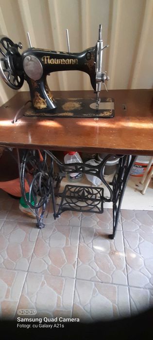 Masina de cusut veche germana  NAUMANN