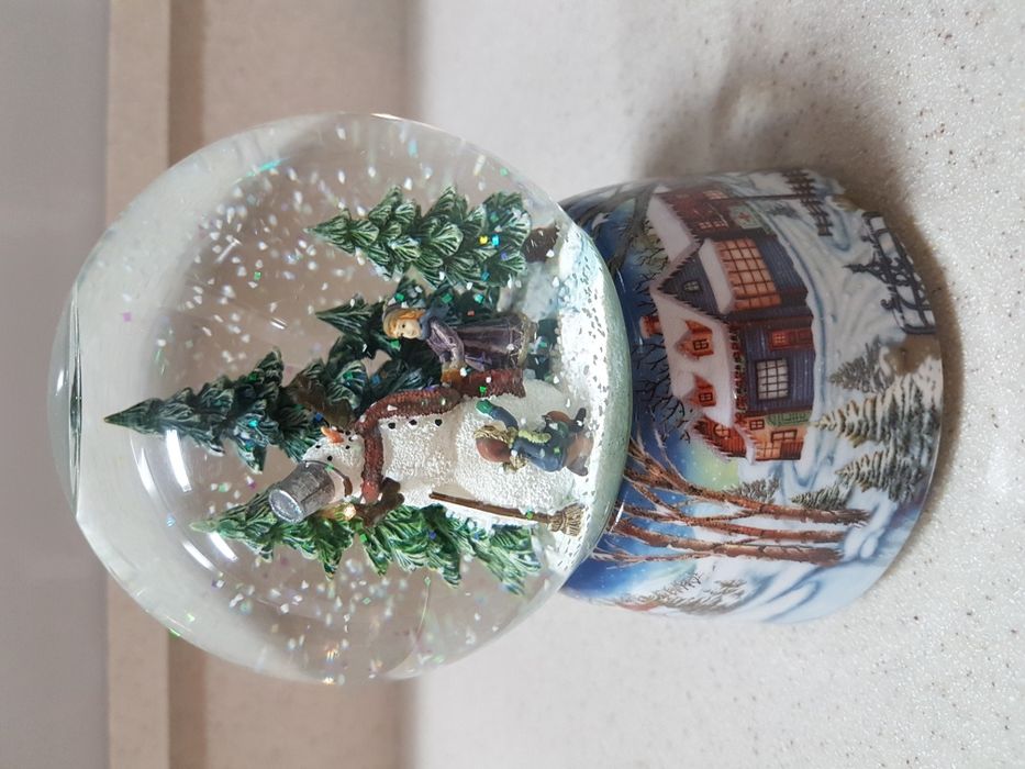 Снежный шар (музыкальный)