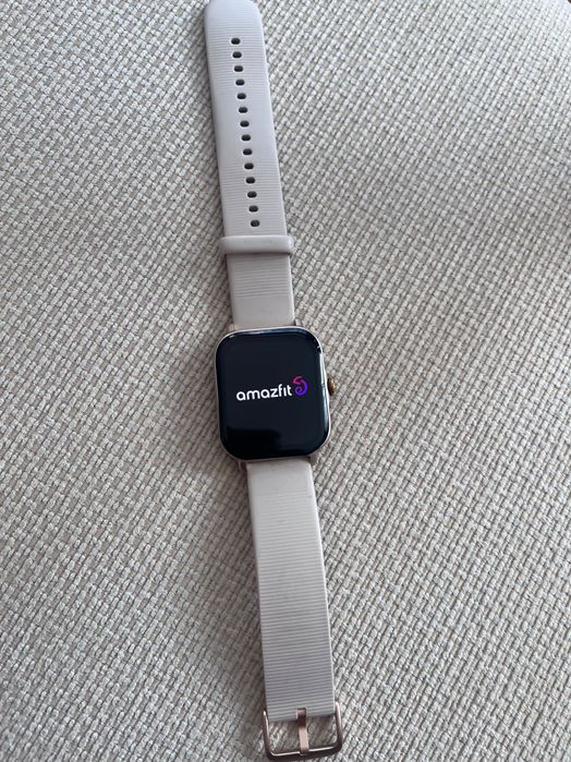Смарт часовник Amazfit GTS 3 с протектор и кожени каишки