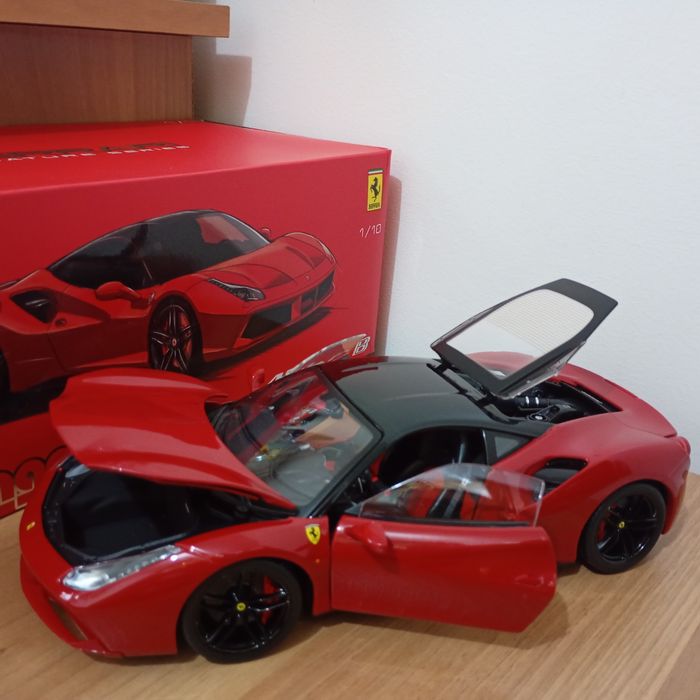 Machetă Ferrari 488 GTB.