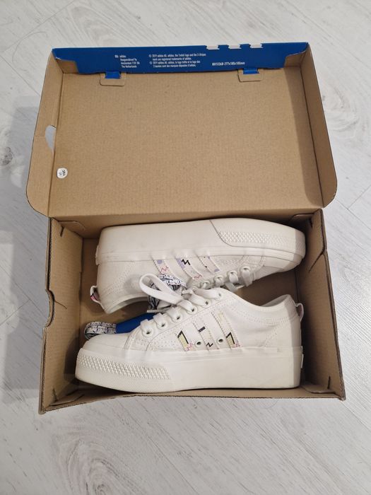 Адидас - Сникърси Nizza Platform