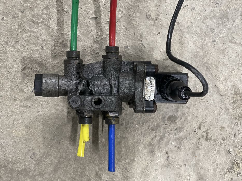 Модулятор WABCO ЕБС (EBS)кран на полуприцеп