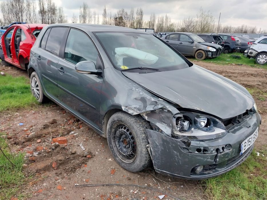 Vw golf 5 usi bara hayon portbagaj motor interior piele usa aripa far motor electromotor alternator 2.0 fsi roti rezerva 5x112 oglinda clima pompa