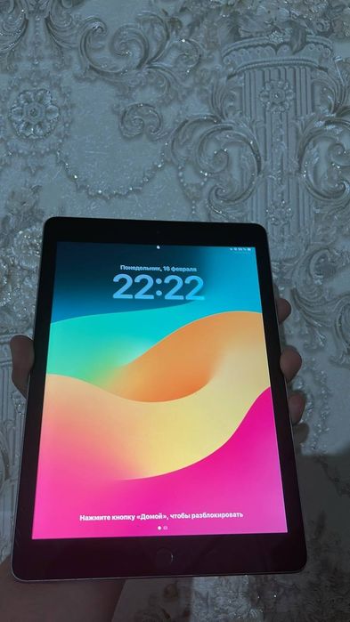 IPad 6 sotiladi srochna