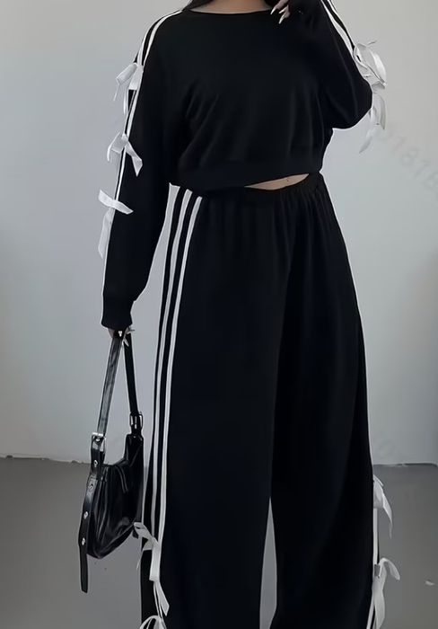 Костюм с бантиками