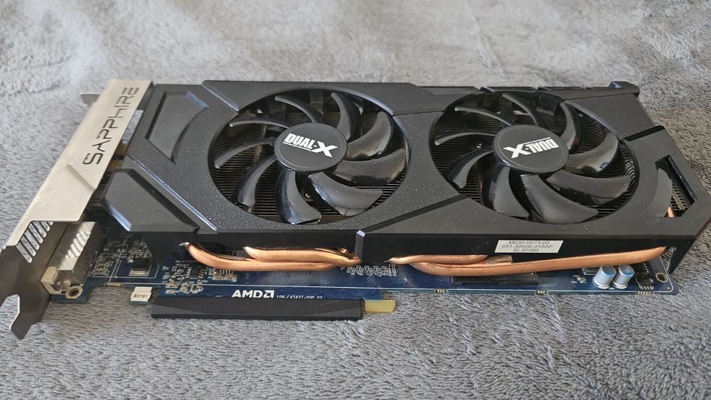 vand placa video amd hd 7870 dual-x 2gb vram