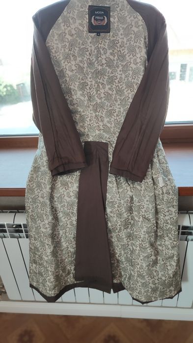 Плащ утеплённый. Новый.