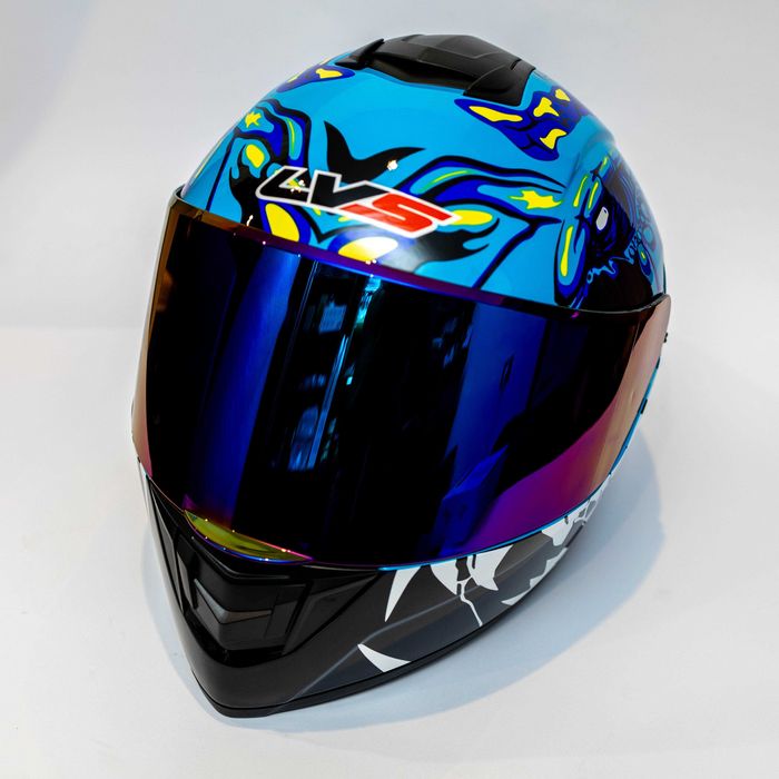 Каска за мотор пистов , скутер , ел. тротинетка др. ( Размер L 59-60 )