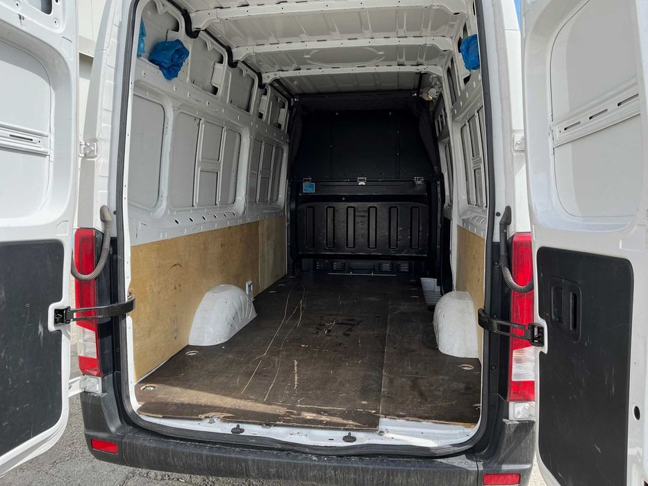 Vand duba Hyundai H350 folosita pt transport extern, stare buna