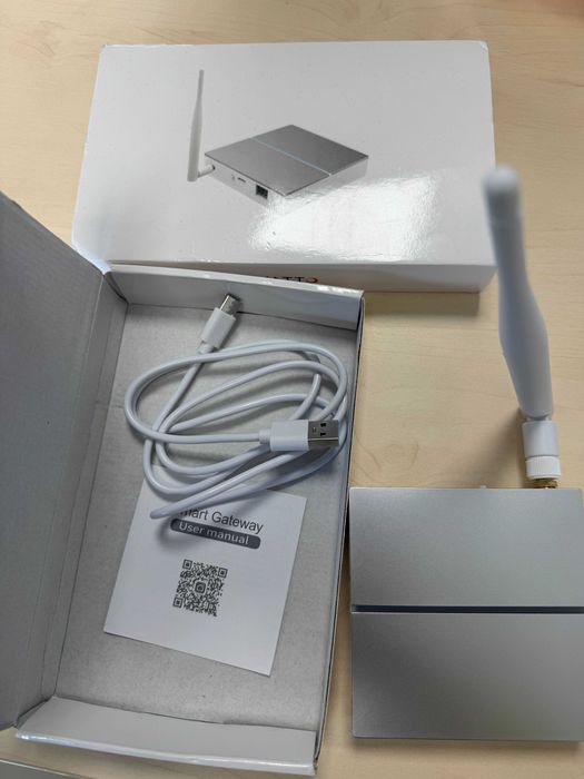Smart Hub / Gateway Zigbee 3.0 Avatto GW60T - compatibil Tuya / Smartlife