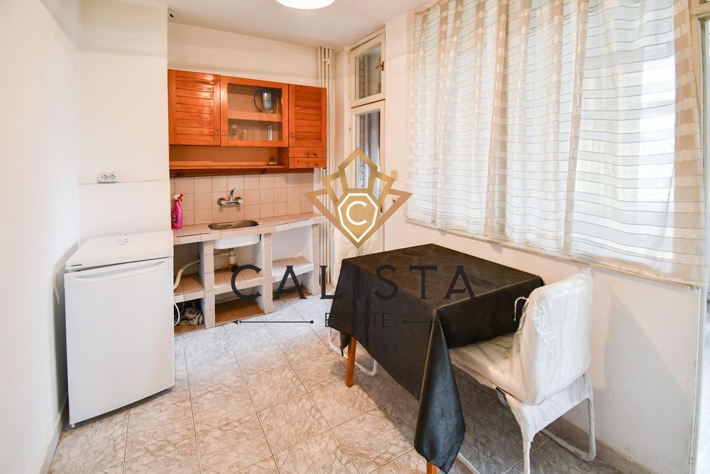 Дава се под наем Тристаен апартамент в София, Зона Б-18 - 75 кв.м за 549 € - Снимка #2