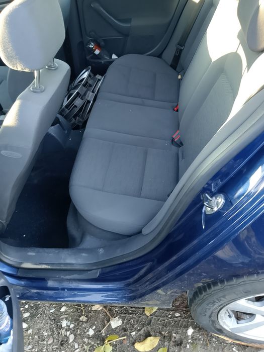 Продава се на части Volkswagen Golf 5 1.4 FSI бензин