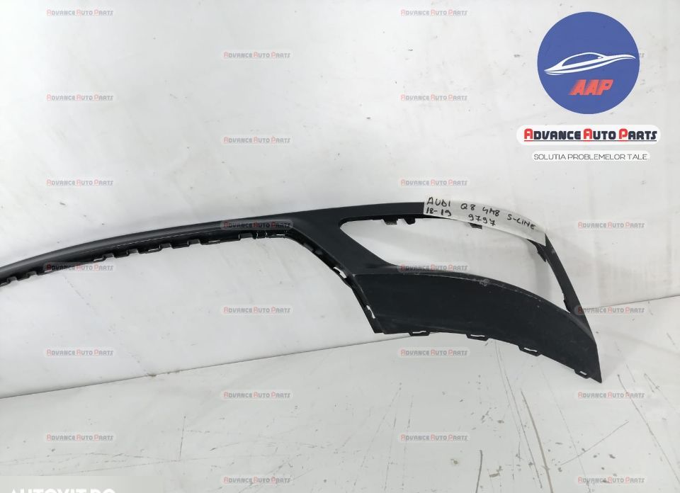 Заден дифузор С-линия код 4M8807521C - оригинален Ауди Кю8 / Audi Q8 O