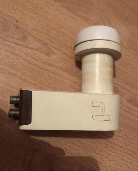 САТЕЛИТЕН LNB конвертор двоен за 2 телевизора