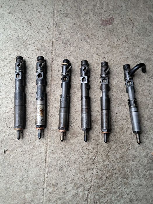 Vand 6 buc injectoare