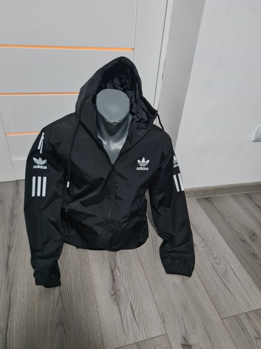 Geacă Adidas bărbați de primăvară!