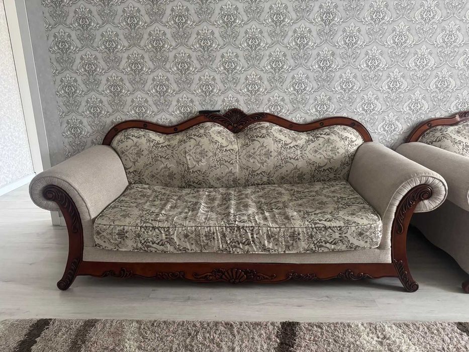 Продам комплект мягкой мебели