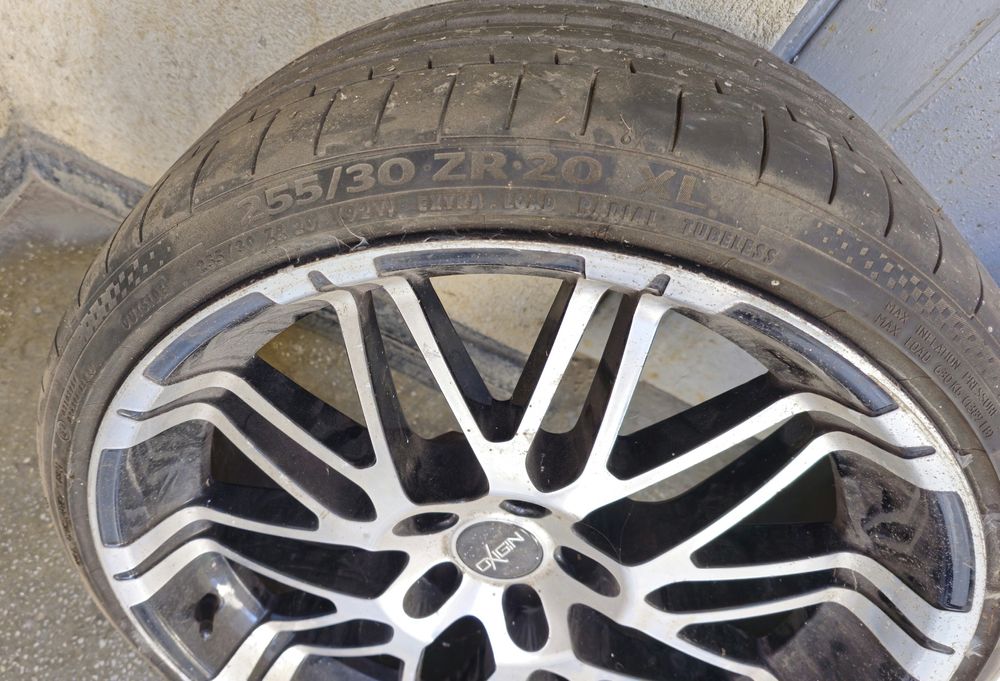 Ocazie! Cel mai ieftin de pe tara!  Set 4 Jante  oxigin model deosebit  20" inch + cauciucuri impecabile continental