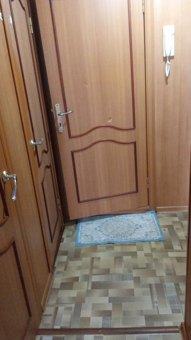 Продаю 4 комнатную квартиру