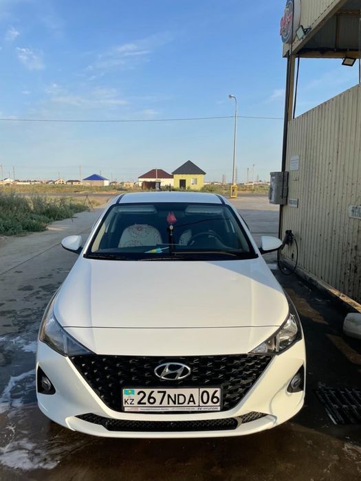 Hyundai accent 2021