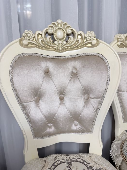 Продаю Стулья 8 штук