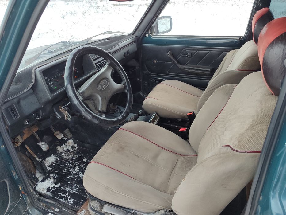 Продам ниву 2000 год